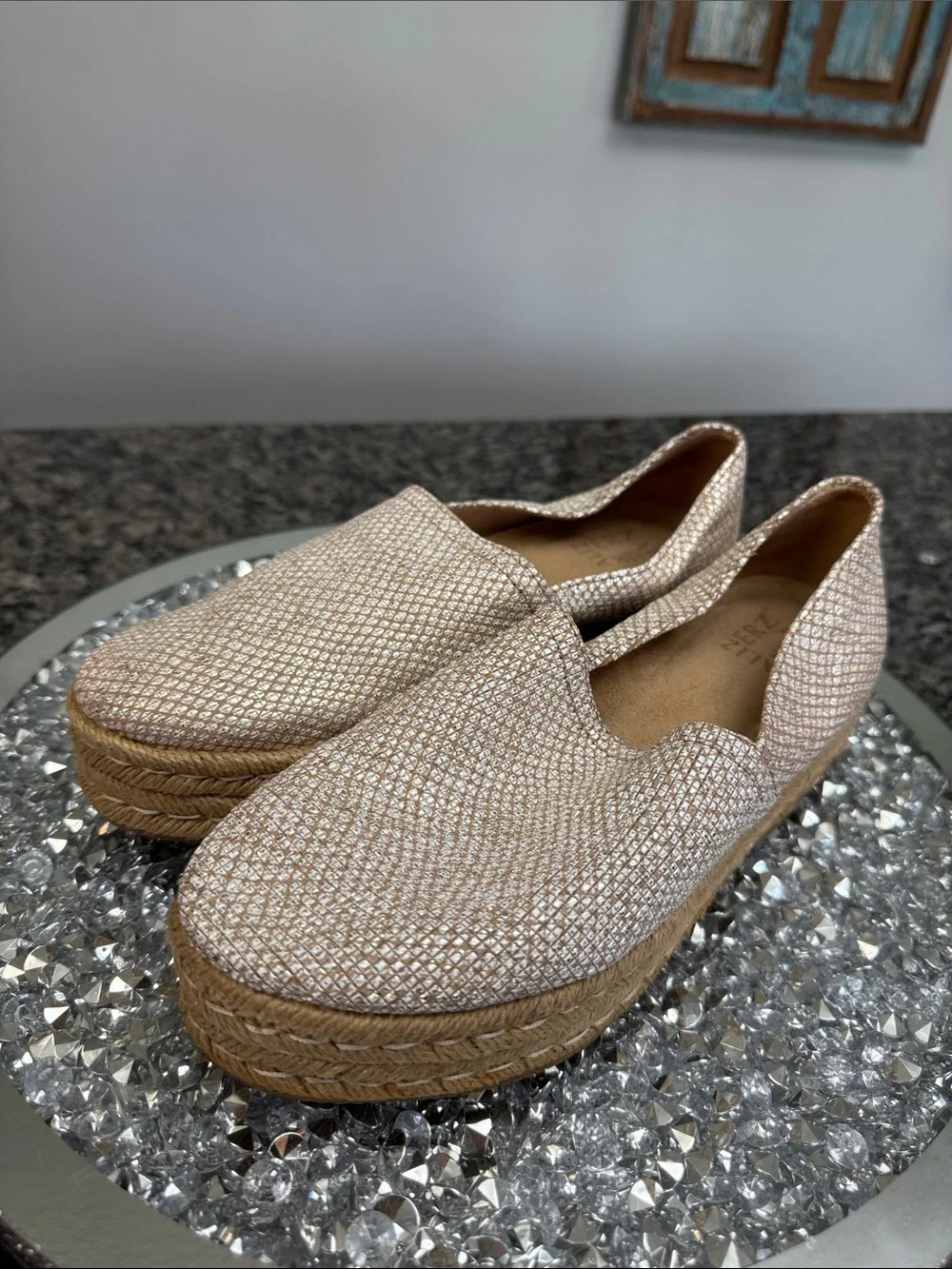 Naturalizer Women's metallic Light Beige Espadrille Platform Slip-Ons EUC 8.5 W